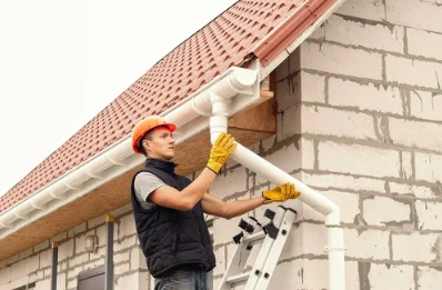 Pose et remplacement de gouttières au Vigan